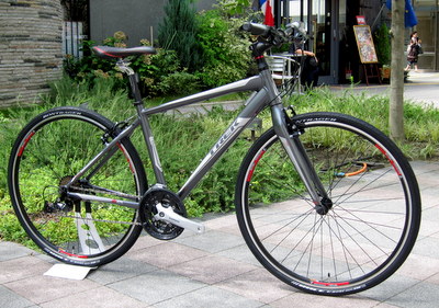 入荷しました！TREK 2013モデル【クロスバイク、ロードバイク】 | 奈良 ...