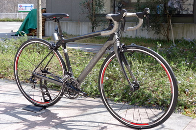 写真で見る、TREKロードバイク2つの違い Domane(ドマーネ)とMadone(マドン)。 | 奈良・京都のロードバイク・クロスバイク専門店 |  バイシクルカラー | トレック