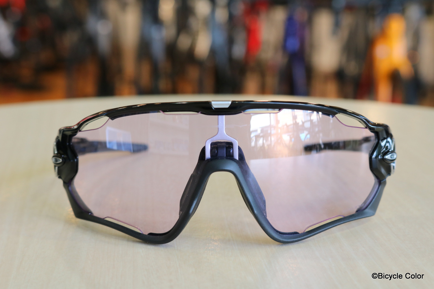 OAKLEYのサングラス、JAWBREAKER(ジョウブレーカー)Prizm Low Lignt