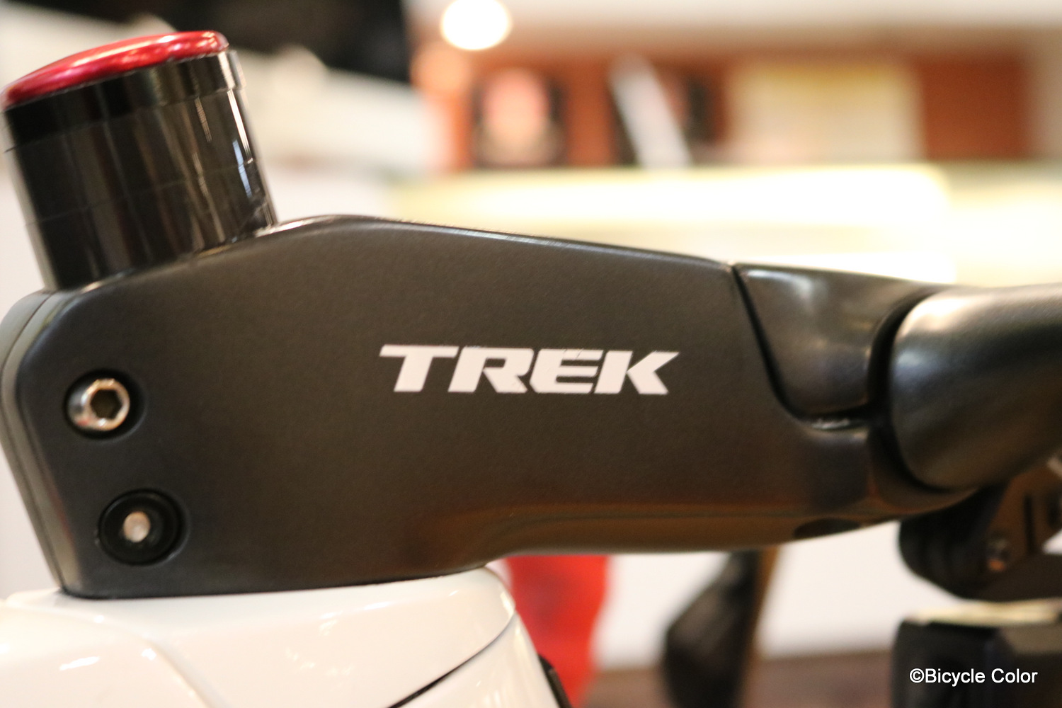 TREKのチームステッカーで、あなただけのオリジナル仕様に仕上げましょう！ | 奈良市・天理市のロードバイク・クロスバイク専門店 | バイシクルカラー  | トレック