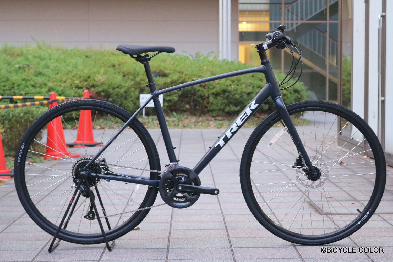 TREK FX2 クロスバイク-