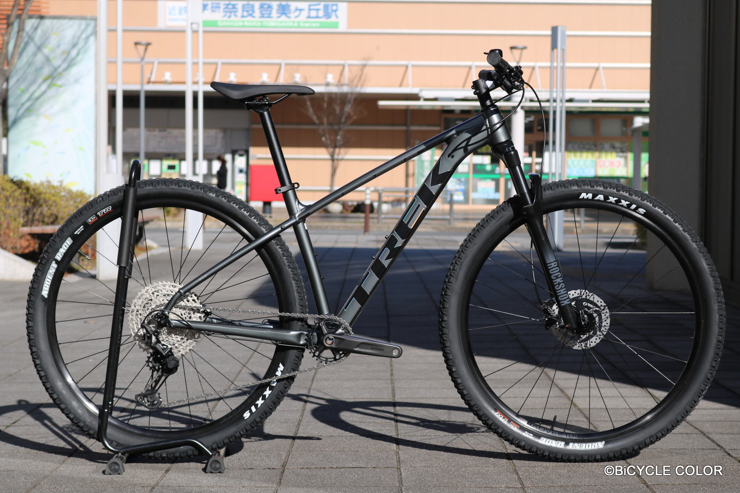 サイズMTrek Xcaliber 8 2022 M - 自転車本体